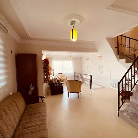 Kusadasi'nda Ozel Havuzlu Efes クシャダス