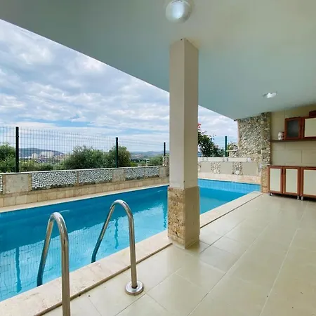 Kusadasi'nda Ozel Havuzlu Efes